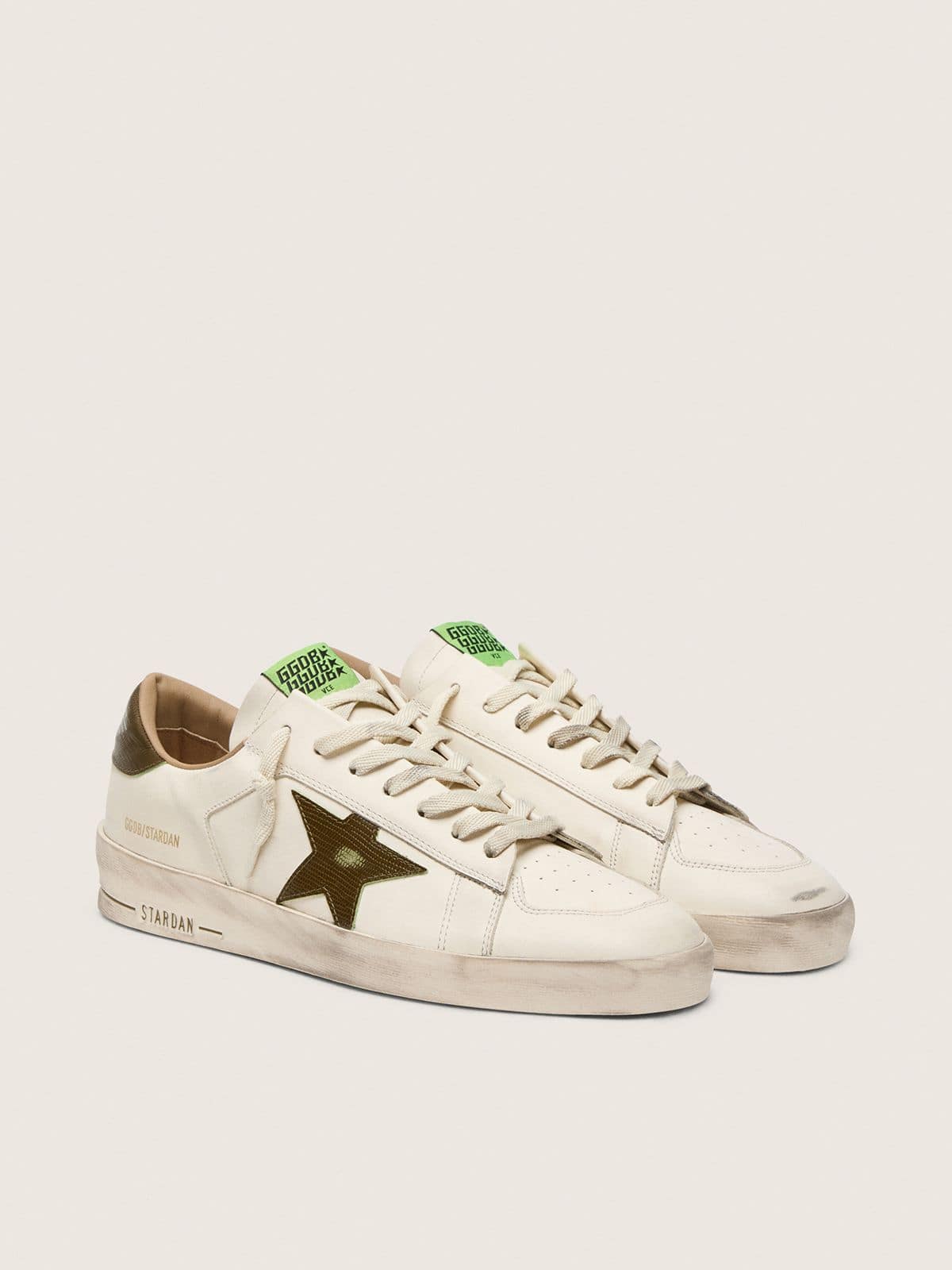 Golden Goose Stardan Uomo in Pelle Bianca con Stella e Talloncino in Pelle Verde Militare con Stampa Pitonata