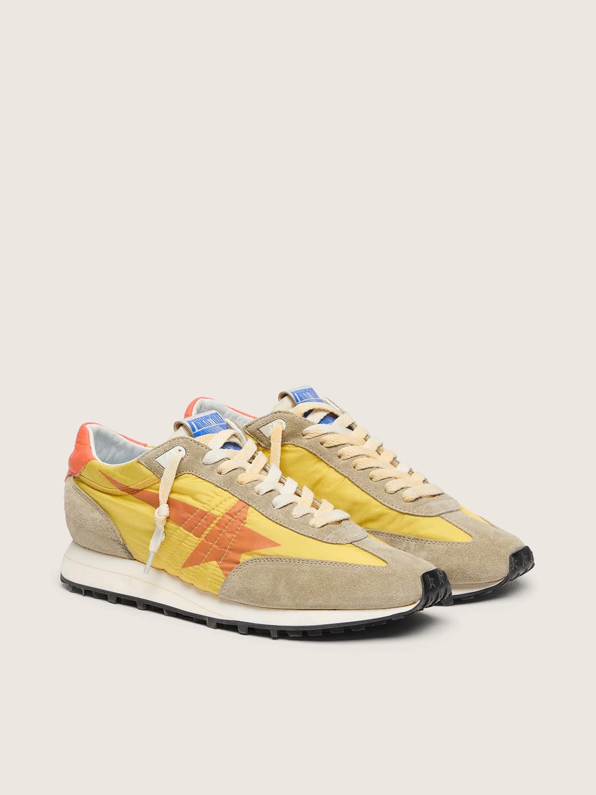 Golden Goose Marathon Uomo con Tomaia in Nylon di Colore Giallo e Stella Arancione