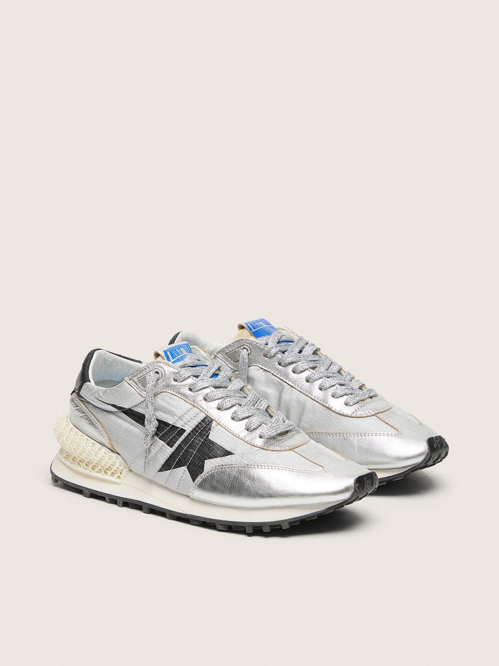 Golden Goose Marathon Uomo con Tomaia in Nylon Ripstop di Colore Argento e Stella Nera
