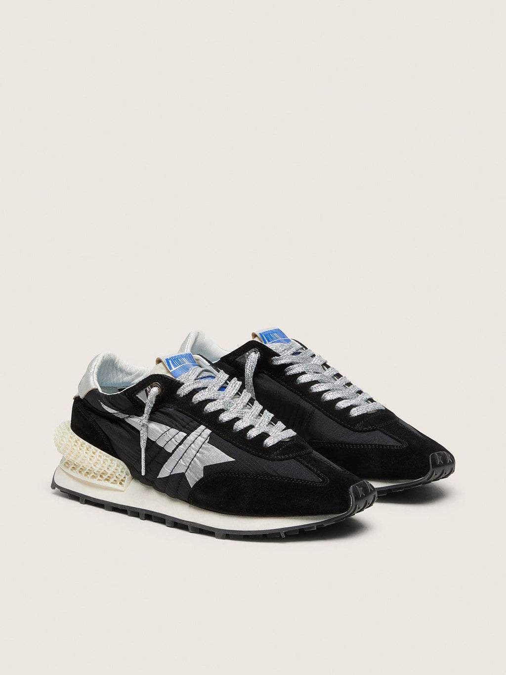 Golden Goose Marathon Uomo con Tomaia in Nylon Ripstop di Colore Nero e Stella Argento
