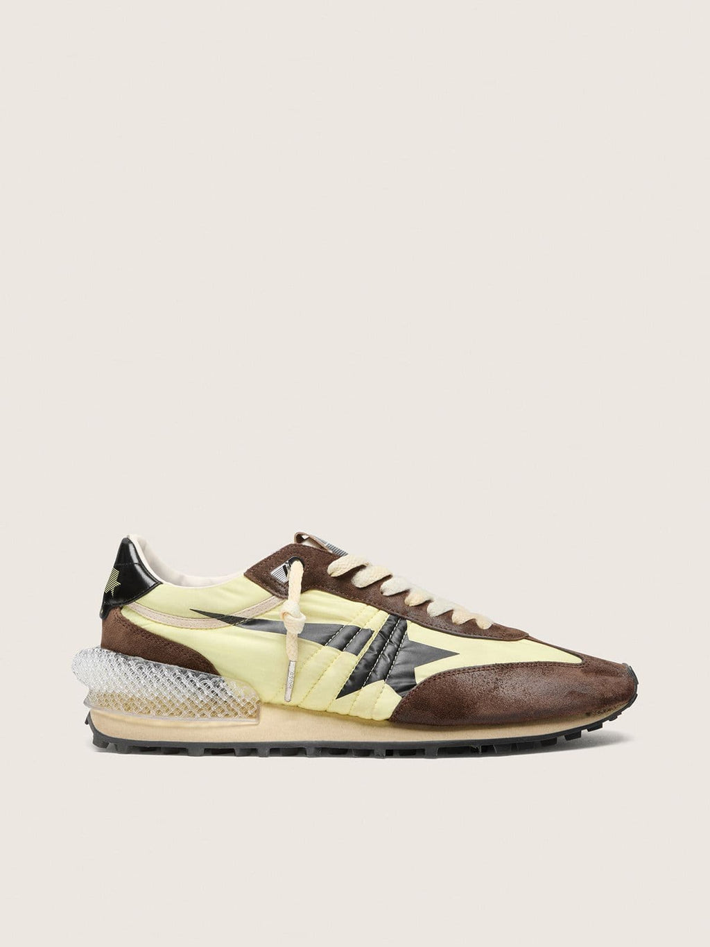 Golden Goose Marathon Uomo in Nylon Giallo Lime  con Stella Nera e Inserti in Suede Marrone