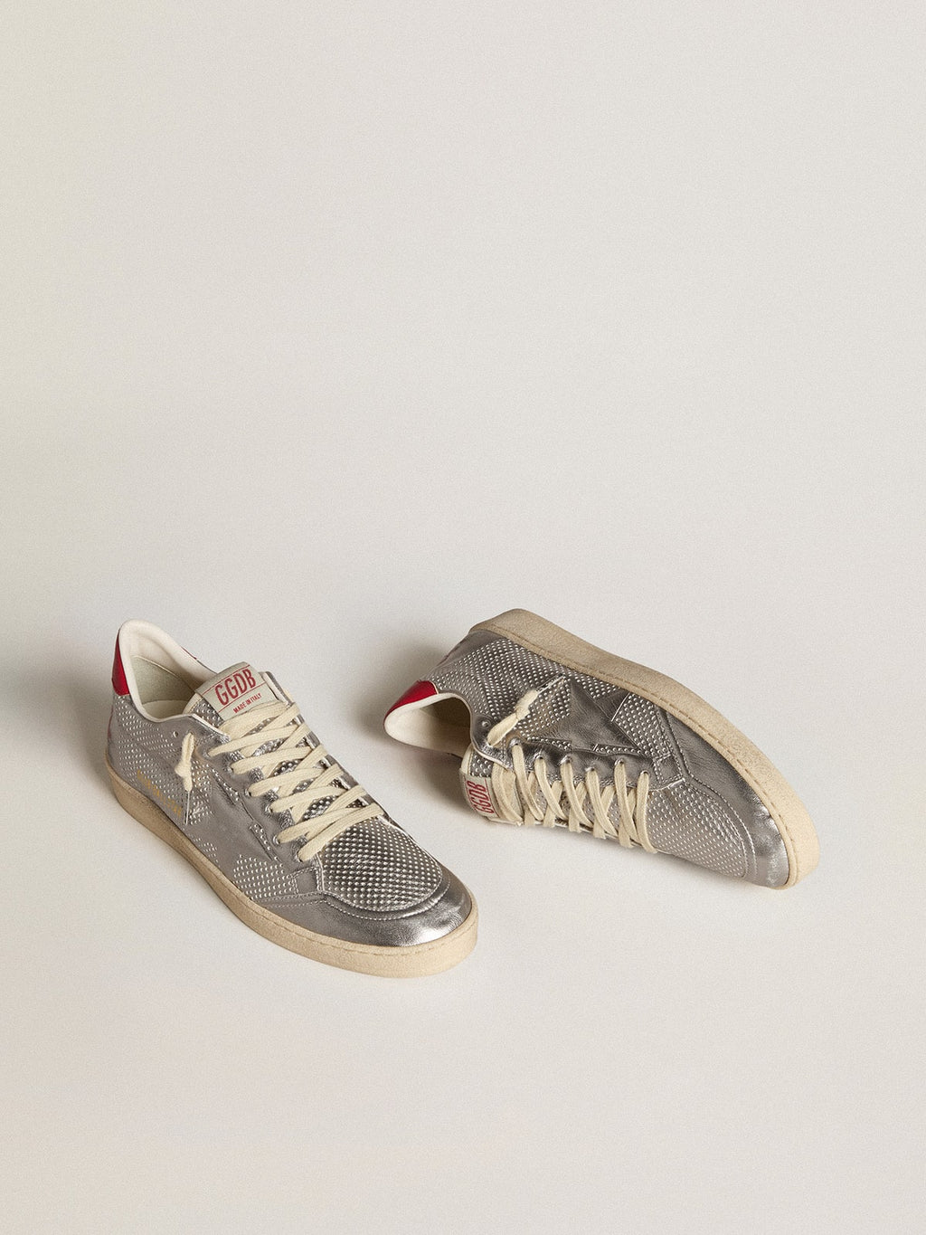 Golden Goose Ball Star Bio Based Argento Laminato con Stella Argento e Talloncino Rosso