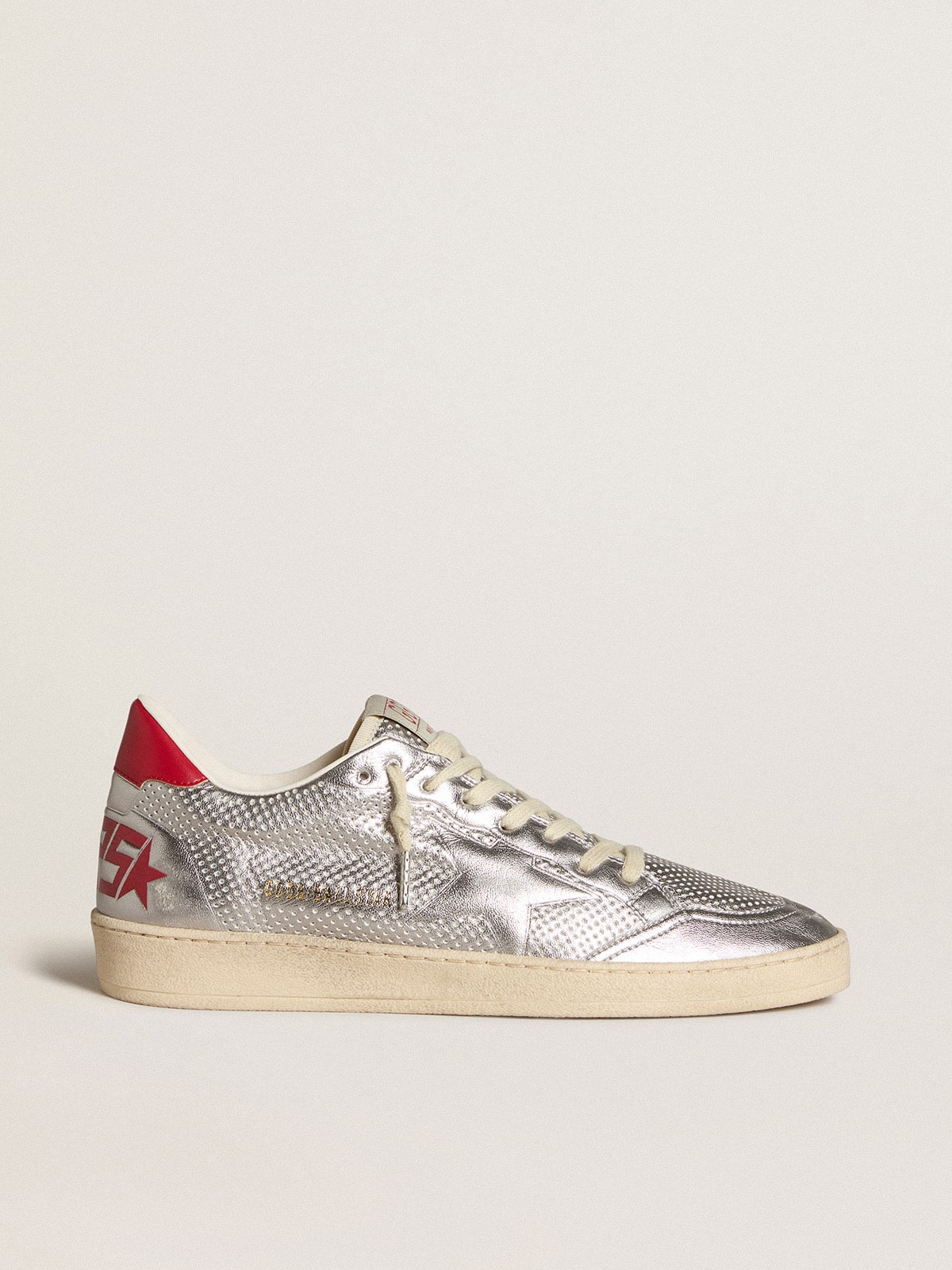 Golden Goose Ball Star Bio Based Argento Laminato con Stella Argento e Talloncino Rosso