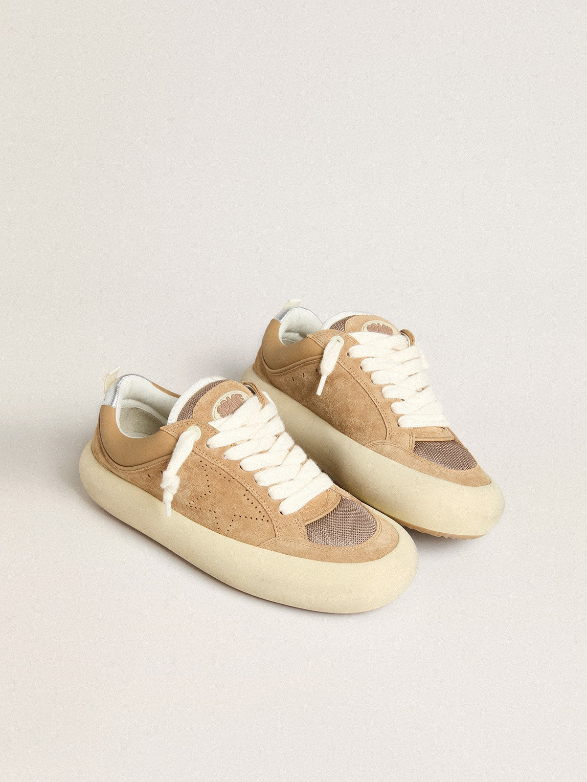 Golden Goose Space Star Cube Uomo in Suede Tabacco con Stella Traforata