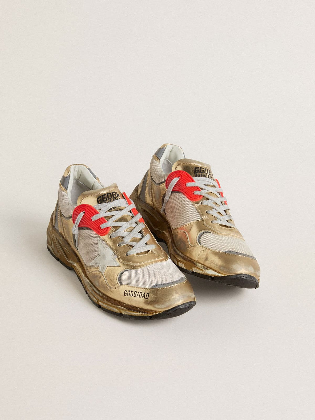 Golden Goose Dad Star Uomo in Rete e Pelle Laminata Dorata con Stella in Pelle Bianca