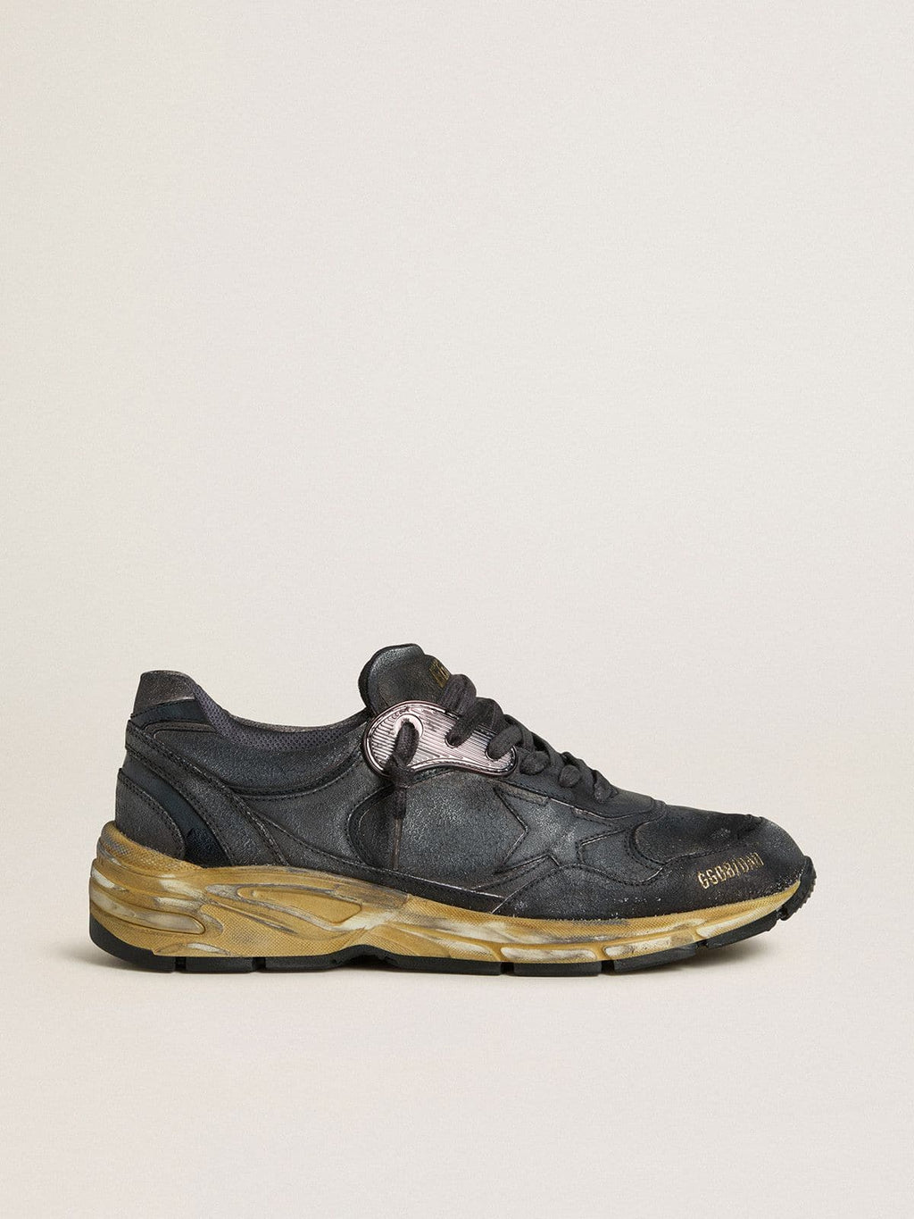 Golden Goose Dad Star Uomo in Pelle Crackl  e Naplak Neri con Stella e Talloncino Neri