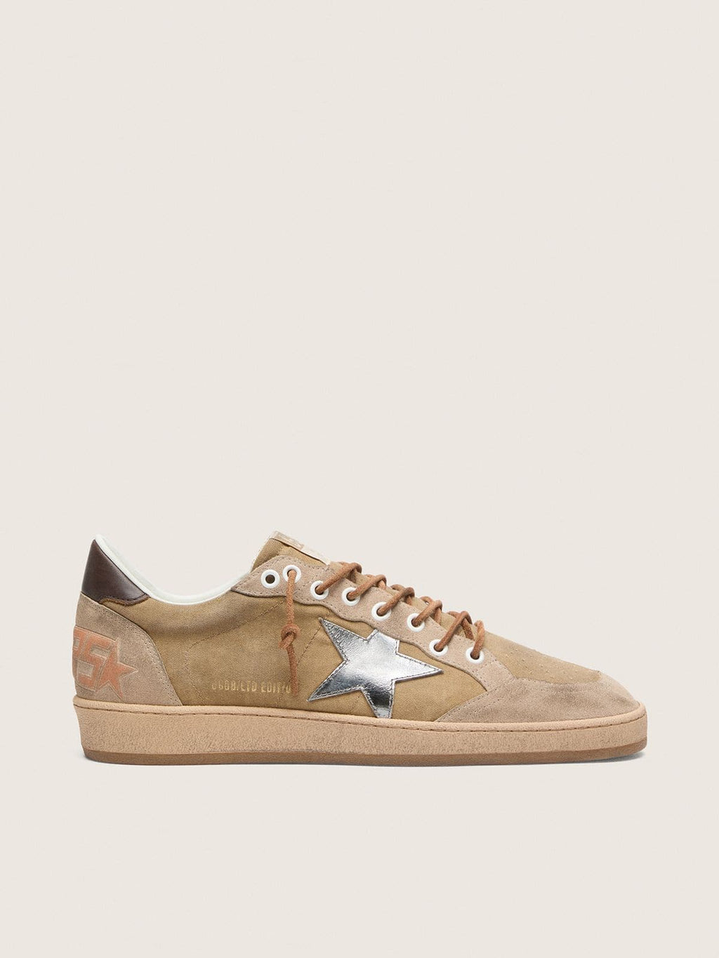 Golden Goose Ball Star Ltd Uomo in Suede Tabacco con Stella Argento