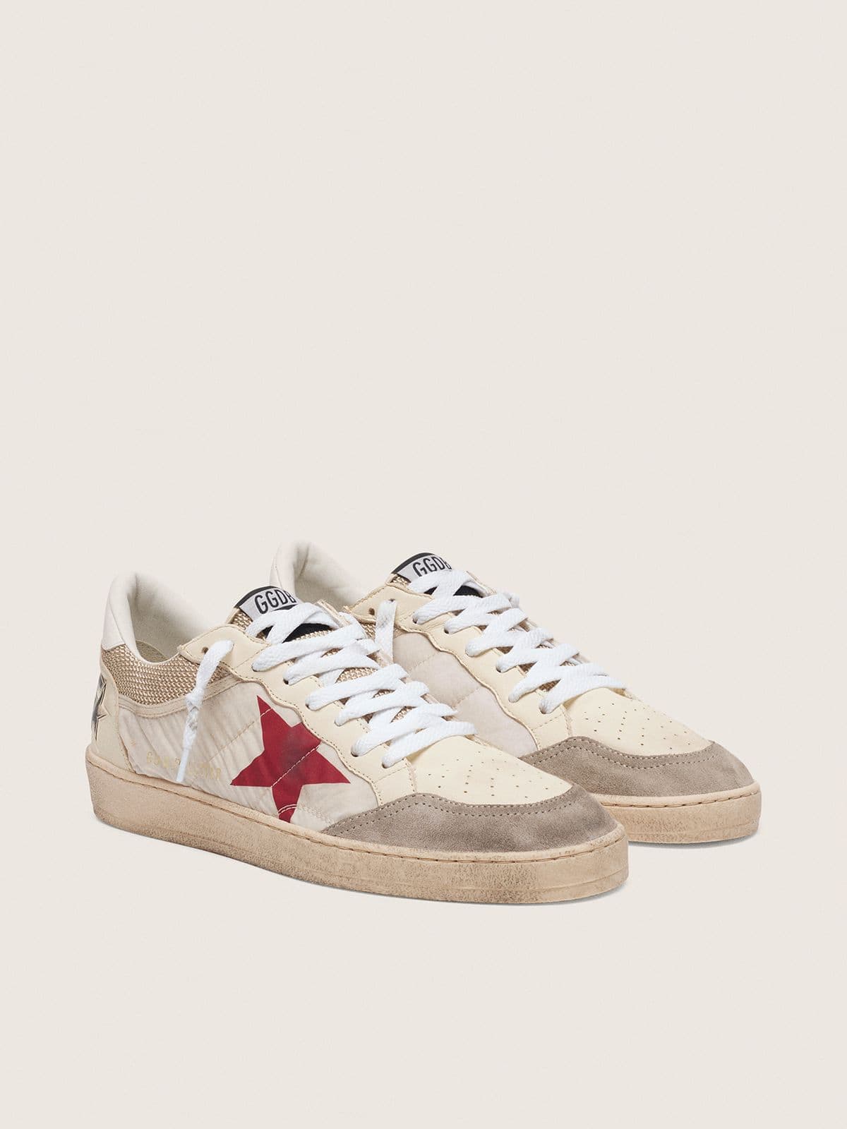 Golden Goose Ball Star in Nylon e Rete Bianca con Stella in Nylon Rossa e Talloncino in Pelle Bianca