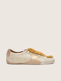 Golden Goose True-Star Uomo in Nappa Bianca con Stella in Pelle Laminata Oro e Talloncino in Suede Beige