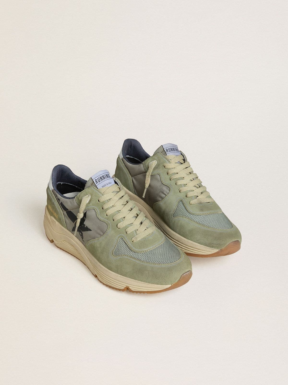 Golden Goose Running Sole Uomo in Nylon e Suede Verde Salvia con Stella Nera Stampata