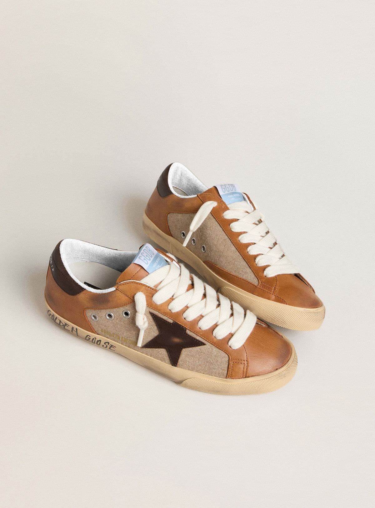 Golden Goose Super-Star Uomo Ltd in Lana Beige con Stella in Pelle Marrone e Inserti Cammello