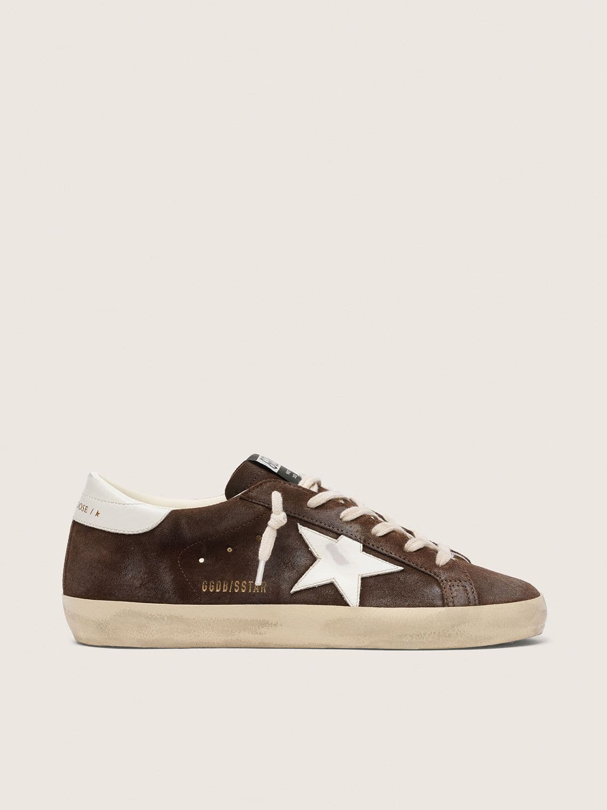 Golden Goose Super-Star Uomo in Suede Marrone con Stella Bianca