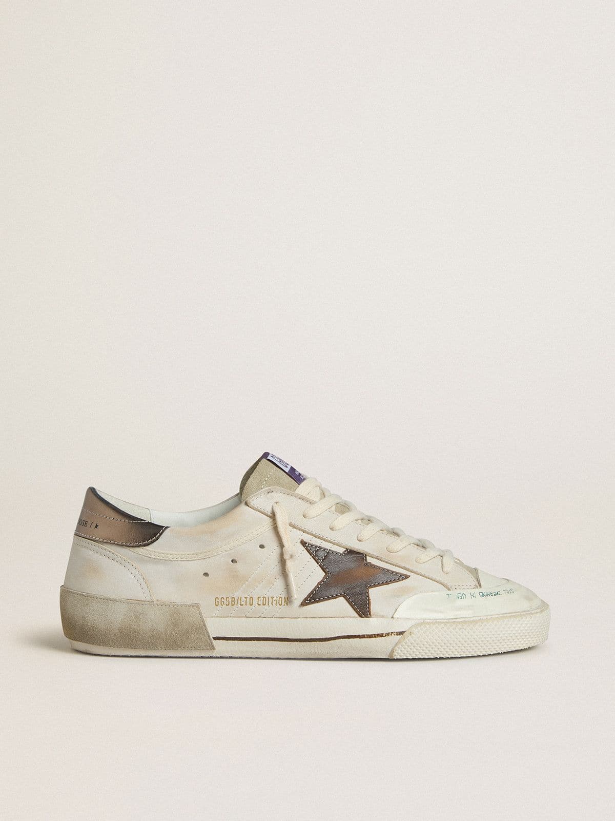 Golden Goose Super-Star Uomo Ltd in Suede con Stella in Pelle Marrone e Talloncino in Pelle Laminata