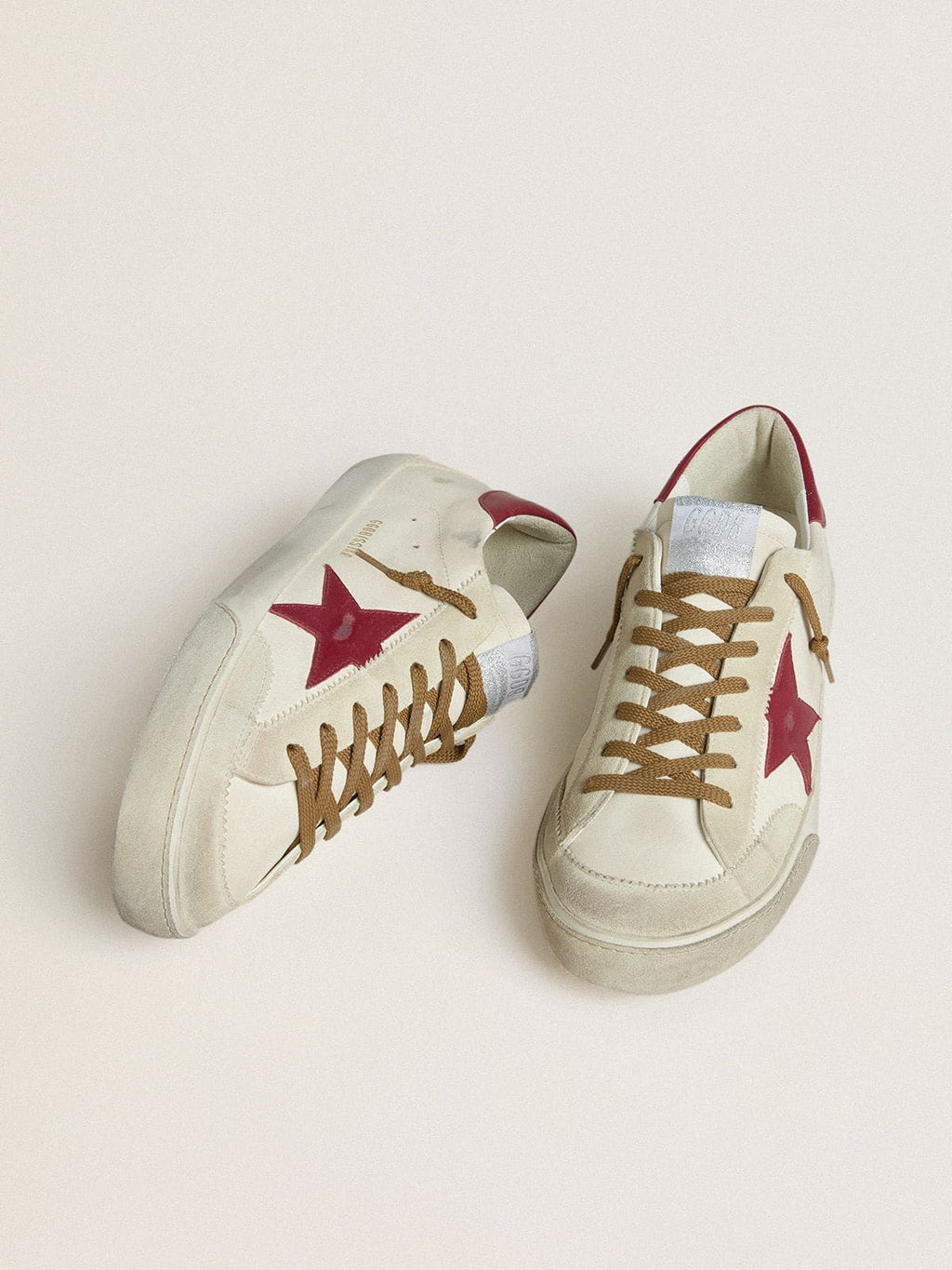 Golden Goose Super-Star Uomo con Stella in Pelle Rossa e Inserti in Suede Beige