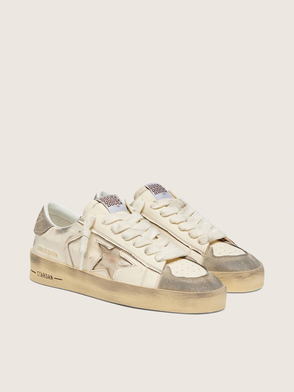 Golden Goose Stardan Ltd Uomo in Suede e Nappa Bianca con Stella Oro