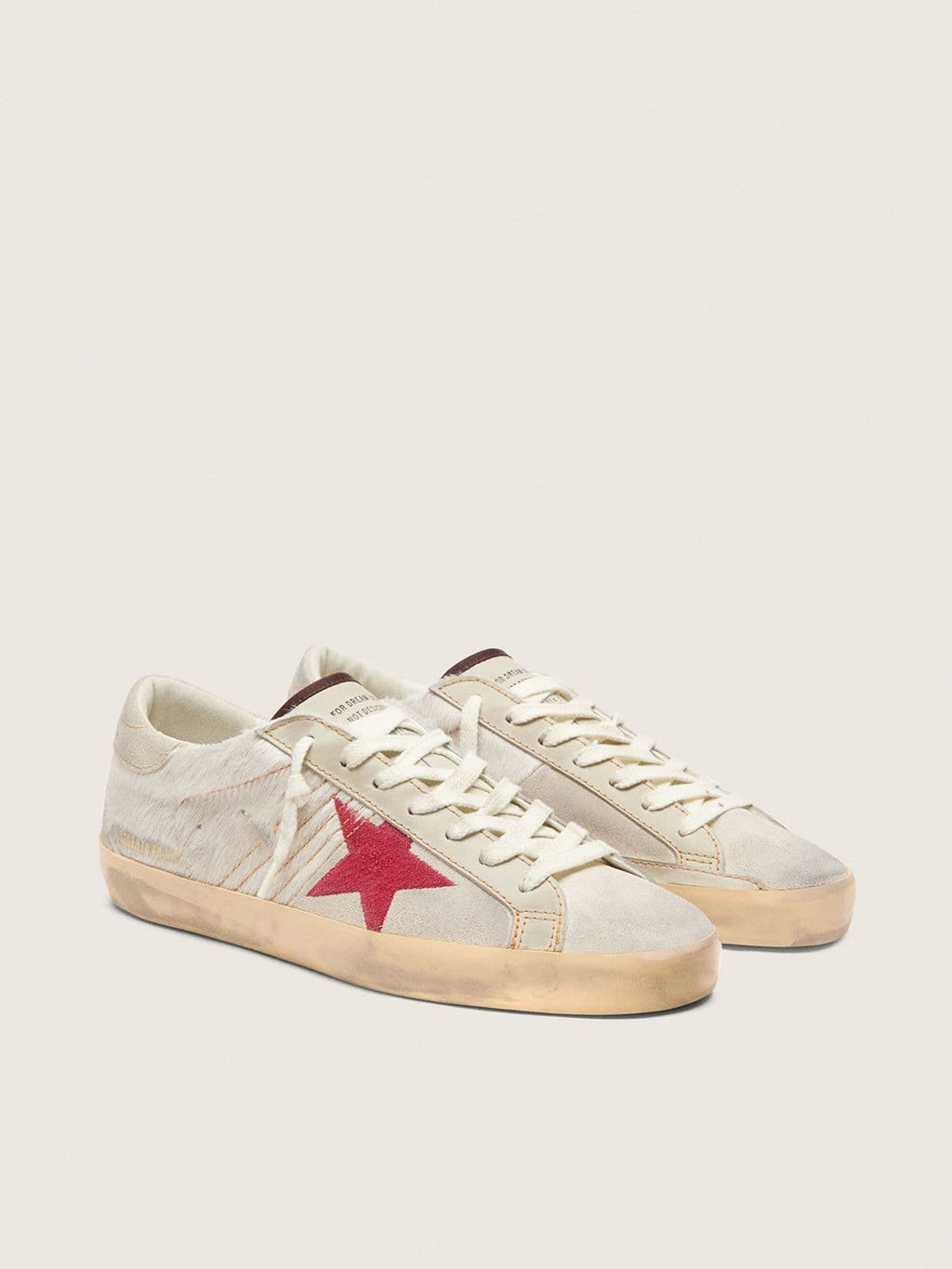 Golden Goose Super-Star Ltd Uomo in Cavallino Bianco con Stella in Suede Rosso