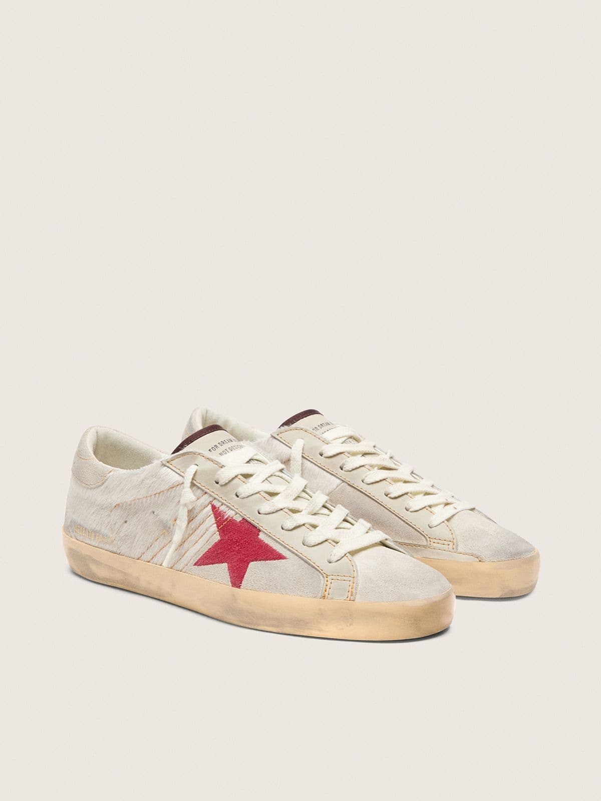 Golden Goose Super-Star Ltd Uomo in Cavallino Bianco con Stella in Suede Rosso
