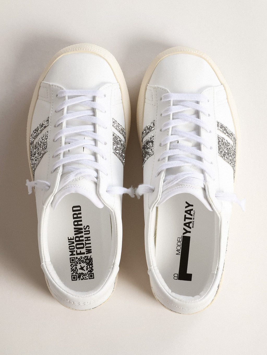 Golden Goose Sneaker Yatay Model 1b Sostenibile con Tomaia Bio Based Bianca e Y in Glitter Argento Riciclato