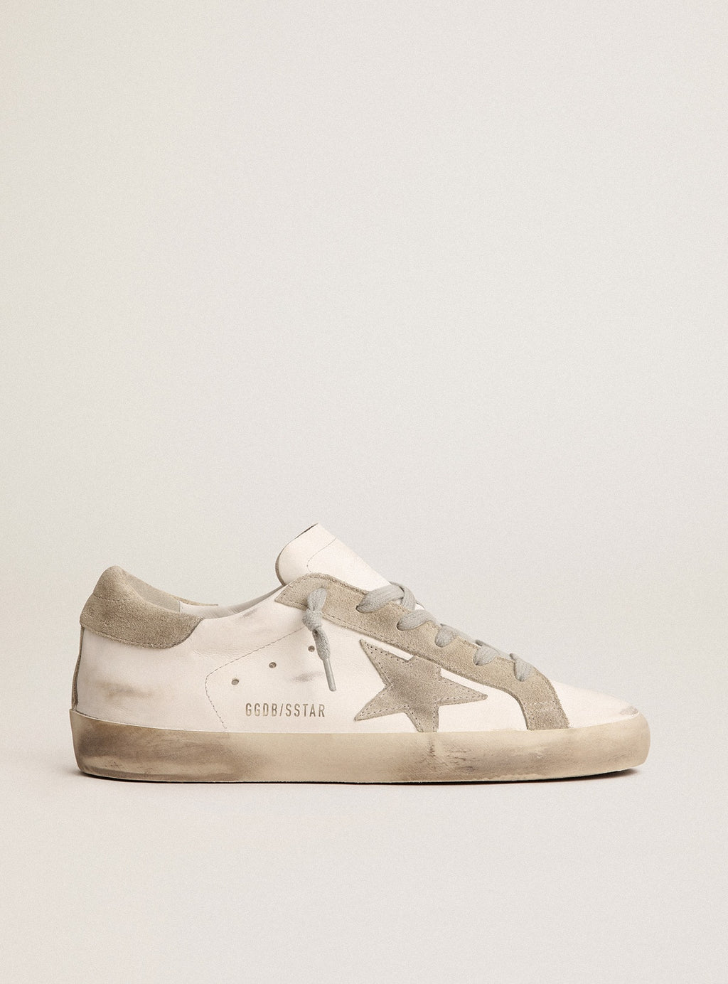 Golden Goose Super-Star Donna con Stella e Talloncino in Suede Grigio
