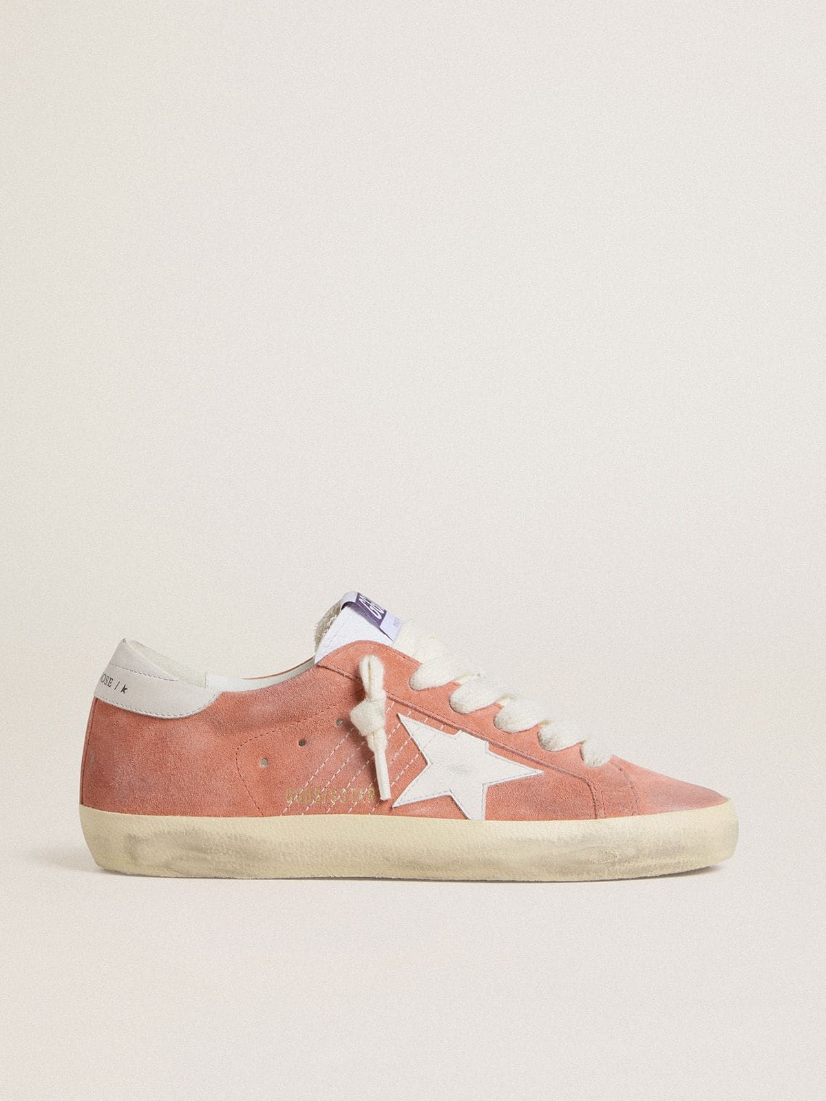 Golden Goose Super-Star Donna in Suede Color Corallo con Stella e Talloncino in Pelle Bianca
