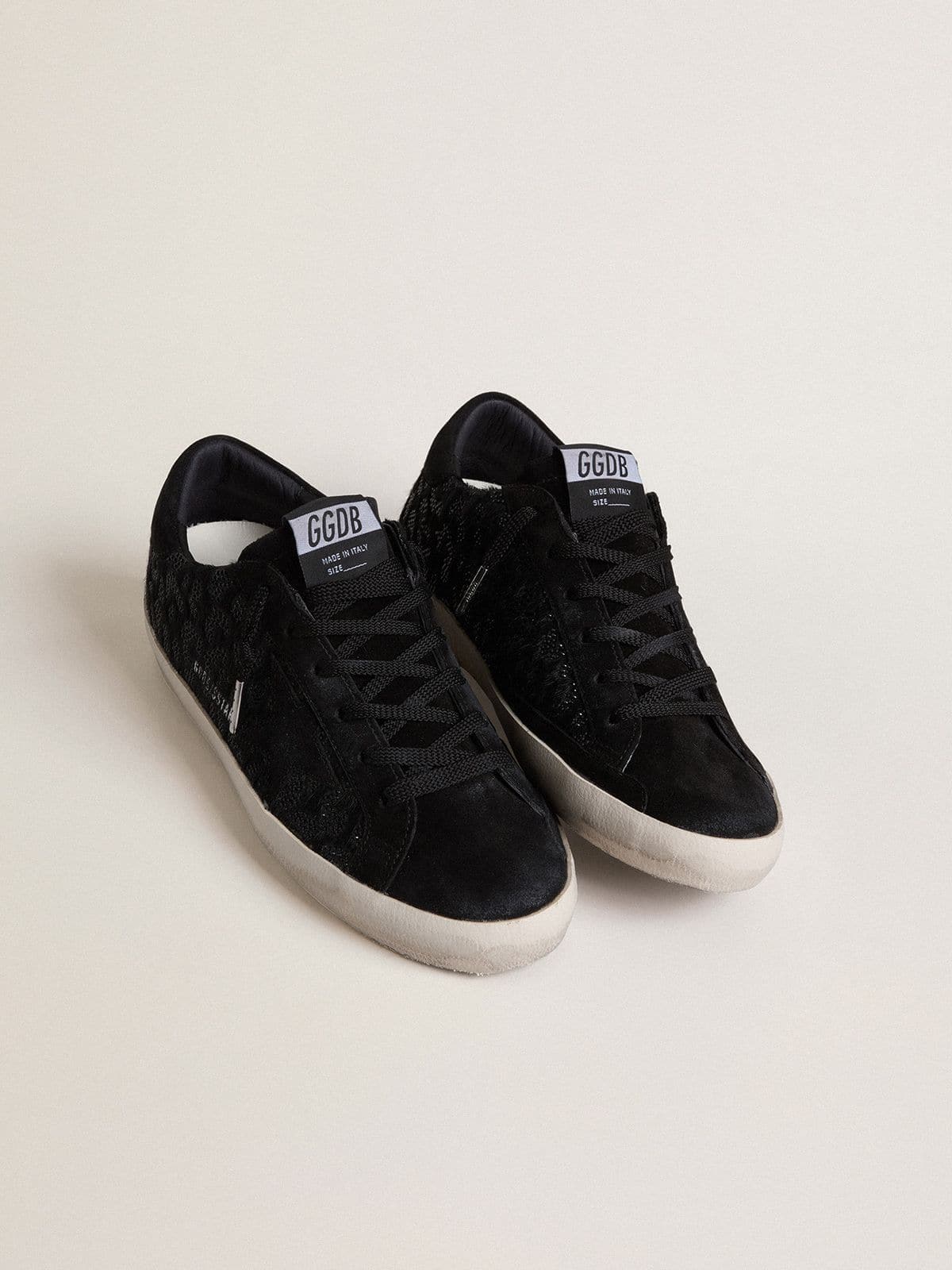Golden Goose Super-Star Donna in Cavallino Nero con Cristalli Swarovski Neri e Stella in Suede Nero