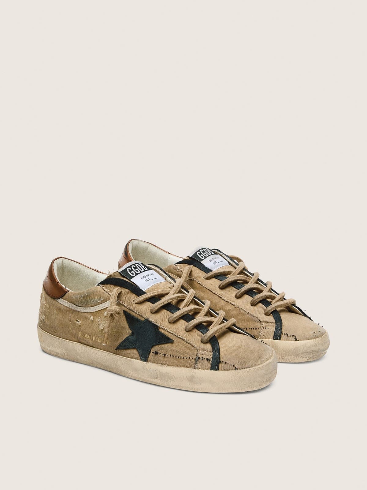 Golden Goose Super-Star Ltd Donna in Canvas Beige con Stella in Pelle Nera