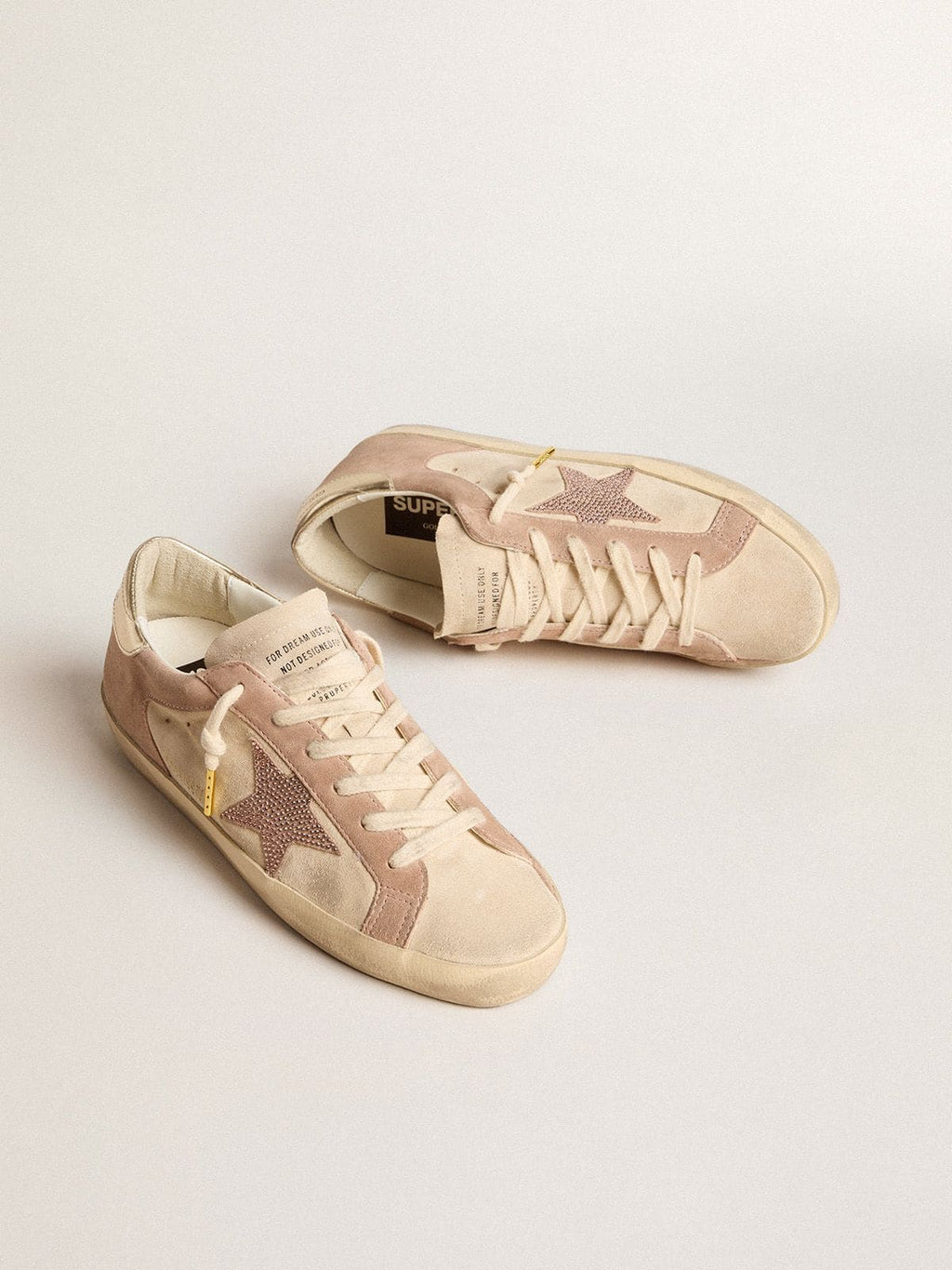 Golden Goose Super-Star Donna in Suede Rosa Chiaro con Stella in Suede e Talloncino Platino