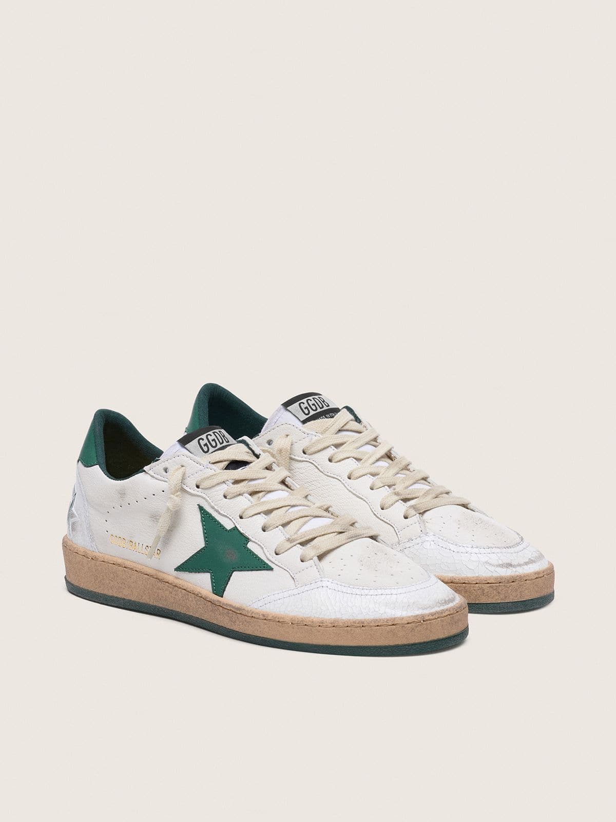 Golden Goose Ball Star Donna in Nappa Bianca con Stella e Talloncino in Pelle Verde