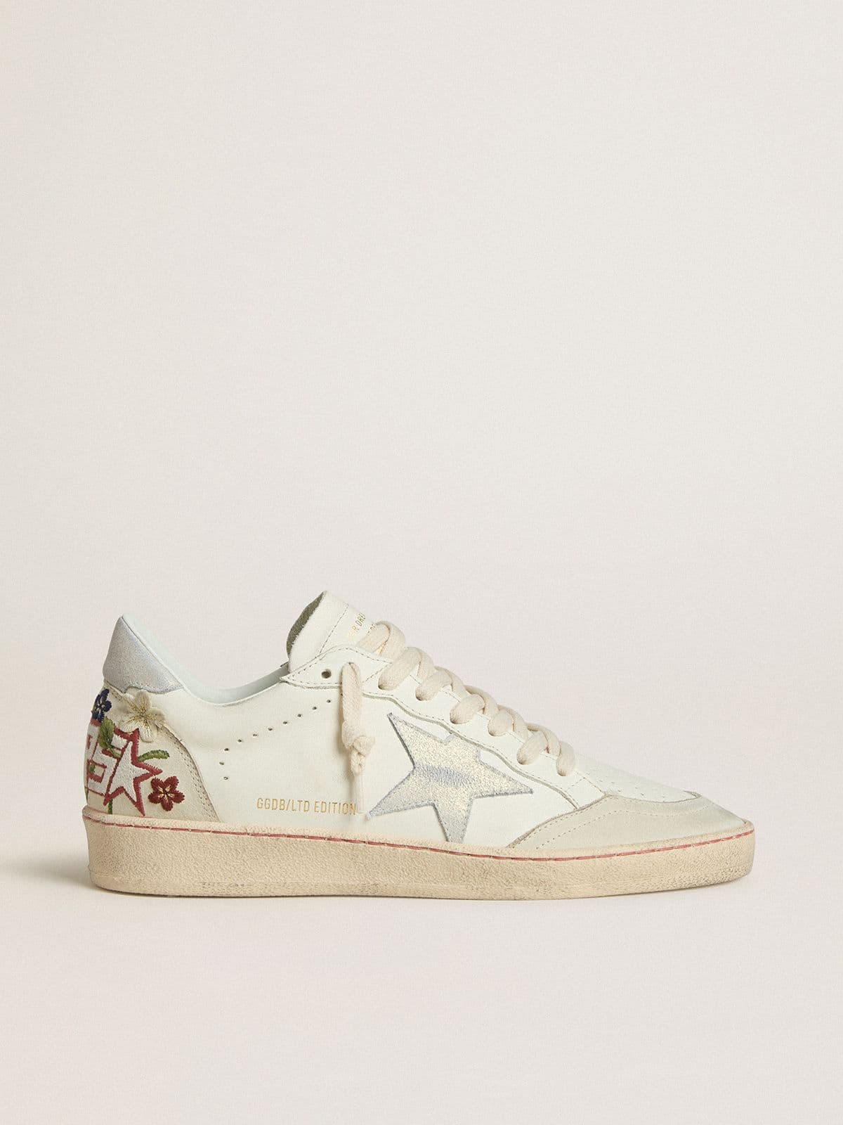 Golden Goose Ball Star Donna in Pelle con Stella in Suede Platino e Ricamo Floreale Multicolor