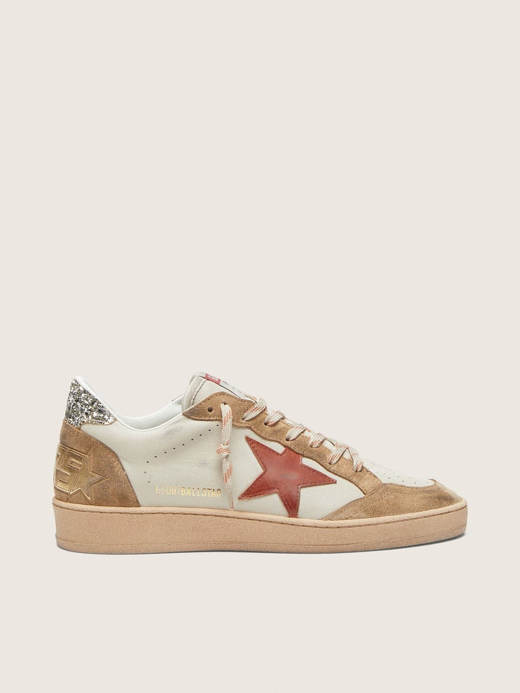 Golden Goose Ball Star Donna in Pelle Crema con Stella in Pelle Mattone e Inserti in Suede