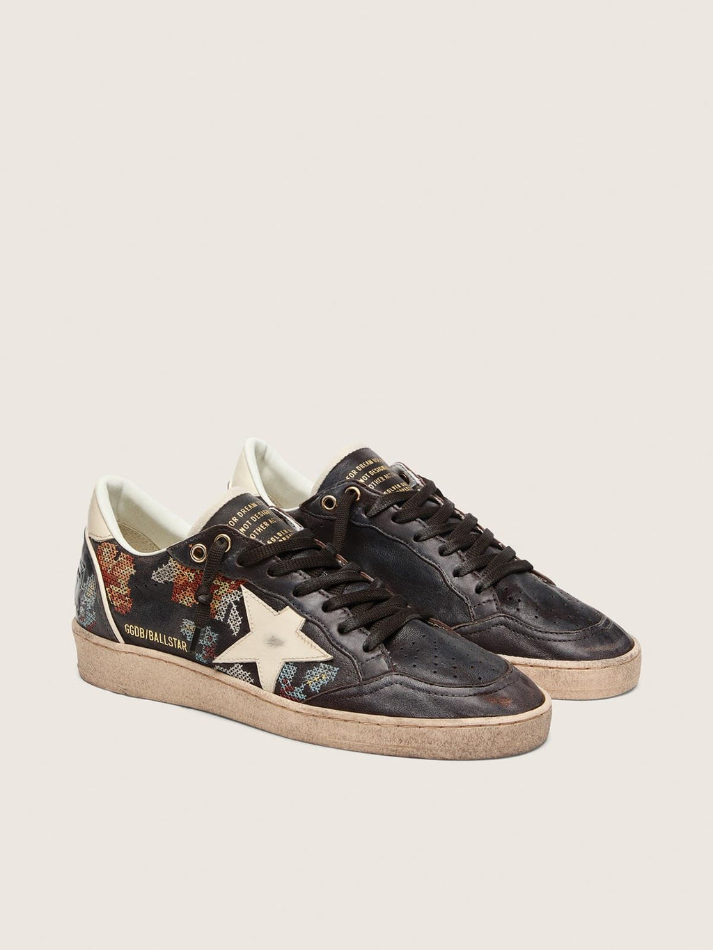 Golden Goose Ball Star Ltd Donna in Nappa Ebano con Stella Bianca con Ricamo Multicolor
