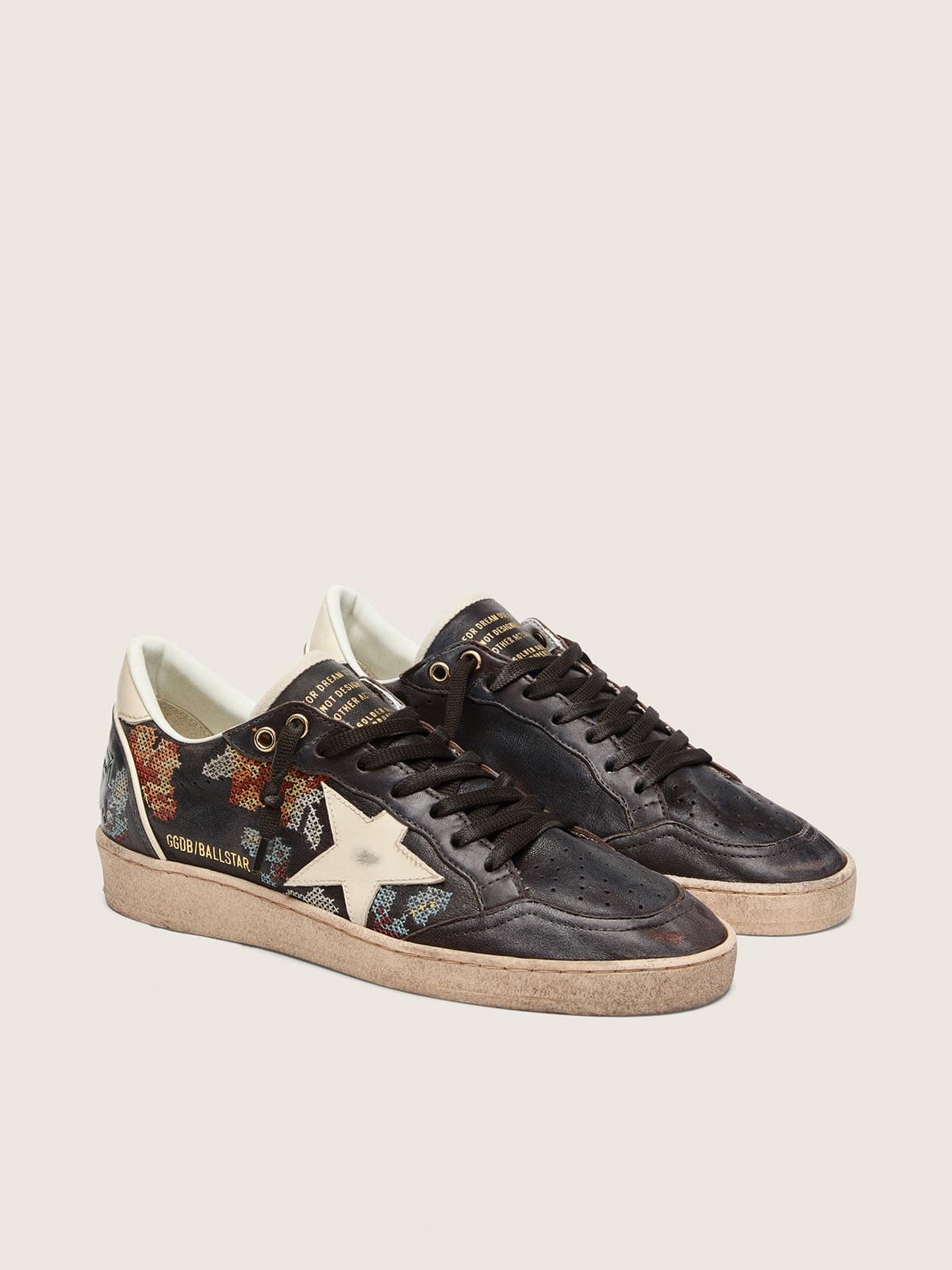 Golden Goose Ball Star Ltd Donna in Nappa Ebano con Stella Bianca con Ricamo Multicolor