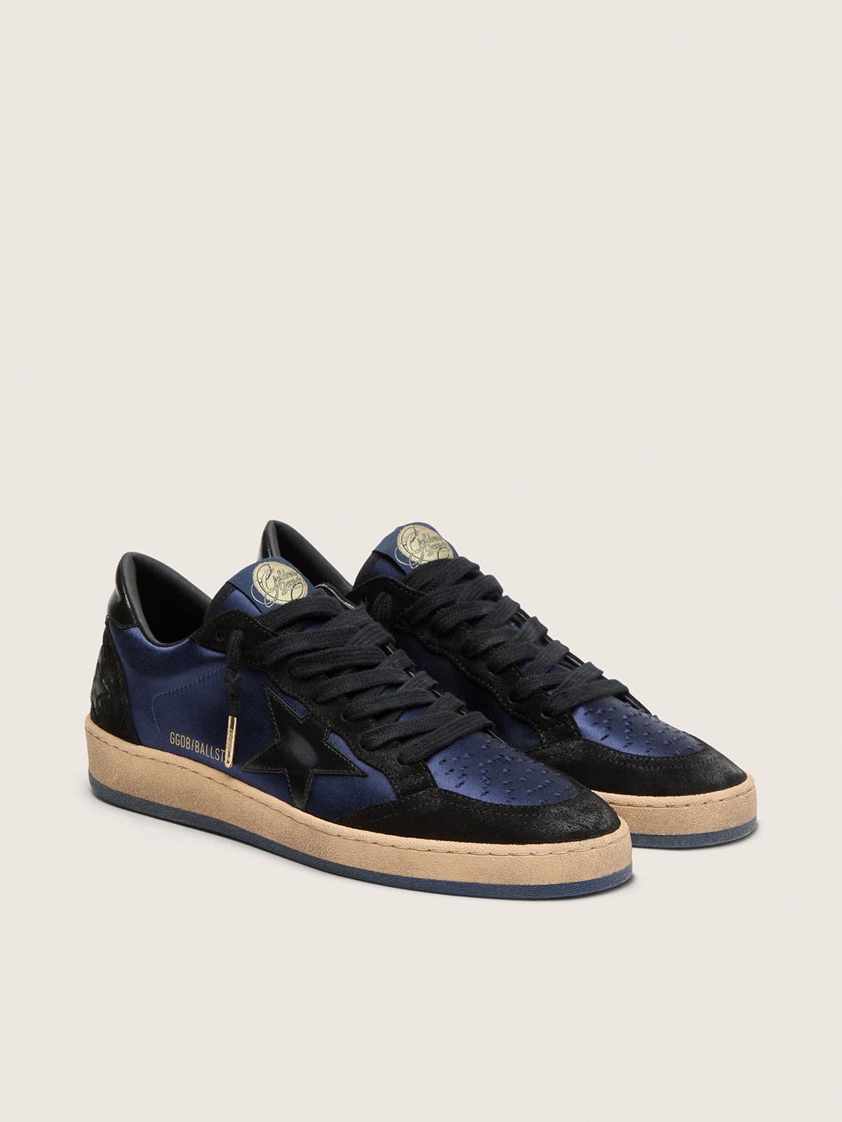 Golden Goose Ball Star Ltd Donna in Suede Blu Scuro e Nero con Stella Nera