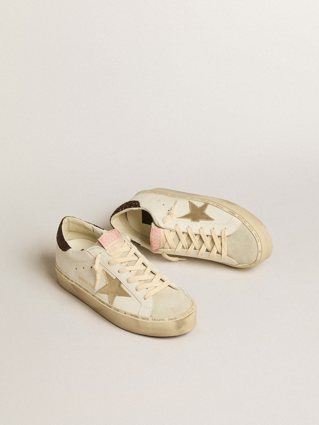 Golden Goose Hi Star con Stella in Pelle Laminata Platino e Talloncino in Glitter