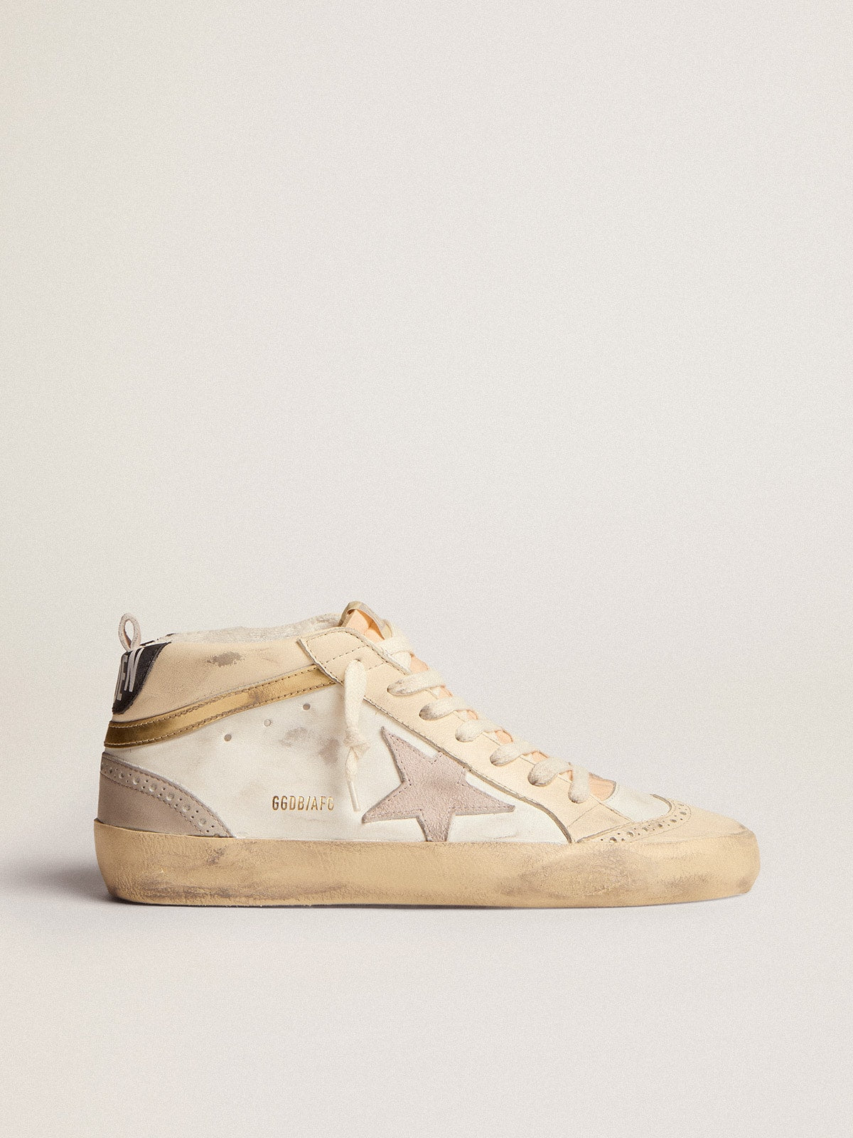 Golden Goose Mid Star Donna con Stella in Suede Grigio Chiaro e Virgola Dorata
