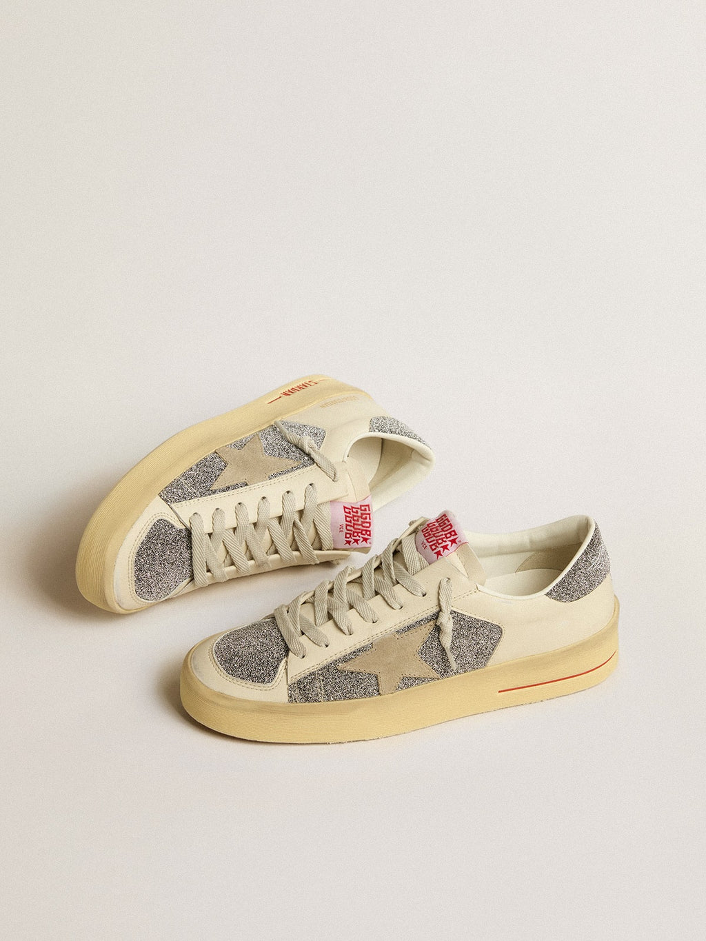 Golden Goose Stardan Donna in Suede con Stella Sabbia e Inserti in Cristalli Swarovski Argento