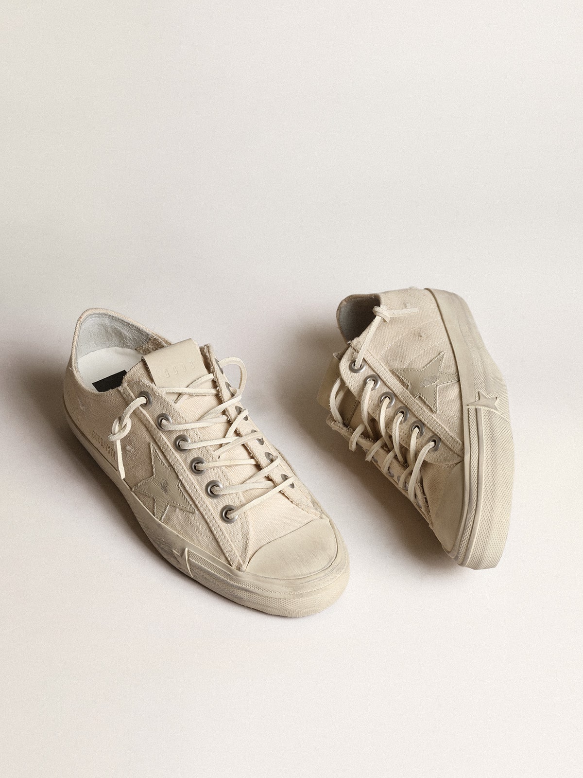 Golden Goose V Star in Canvas Color Bianco Panna con Stella in Pelle Color Bianco Latte