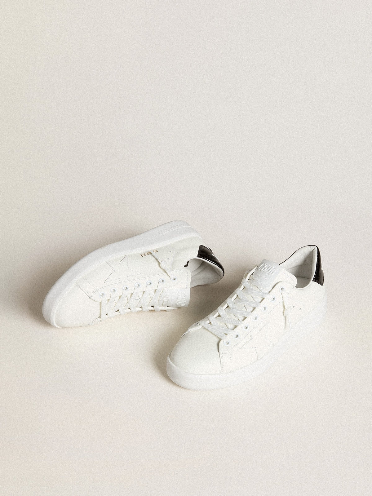 Golden Goose Purestar Donna con Stella in Pelle e Talloncino in Pelle Verniciata Nera