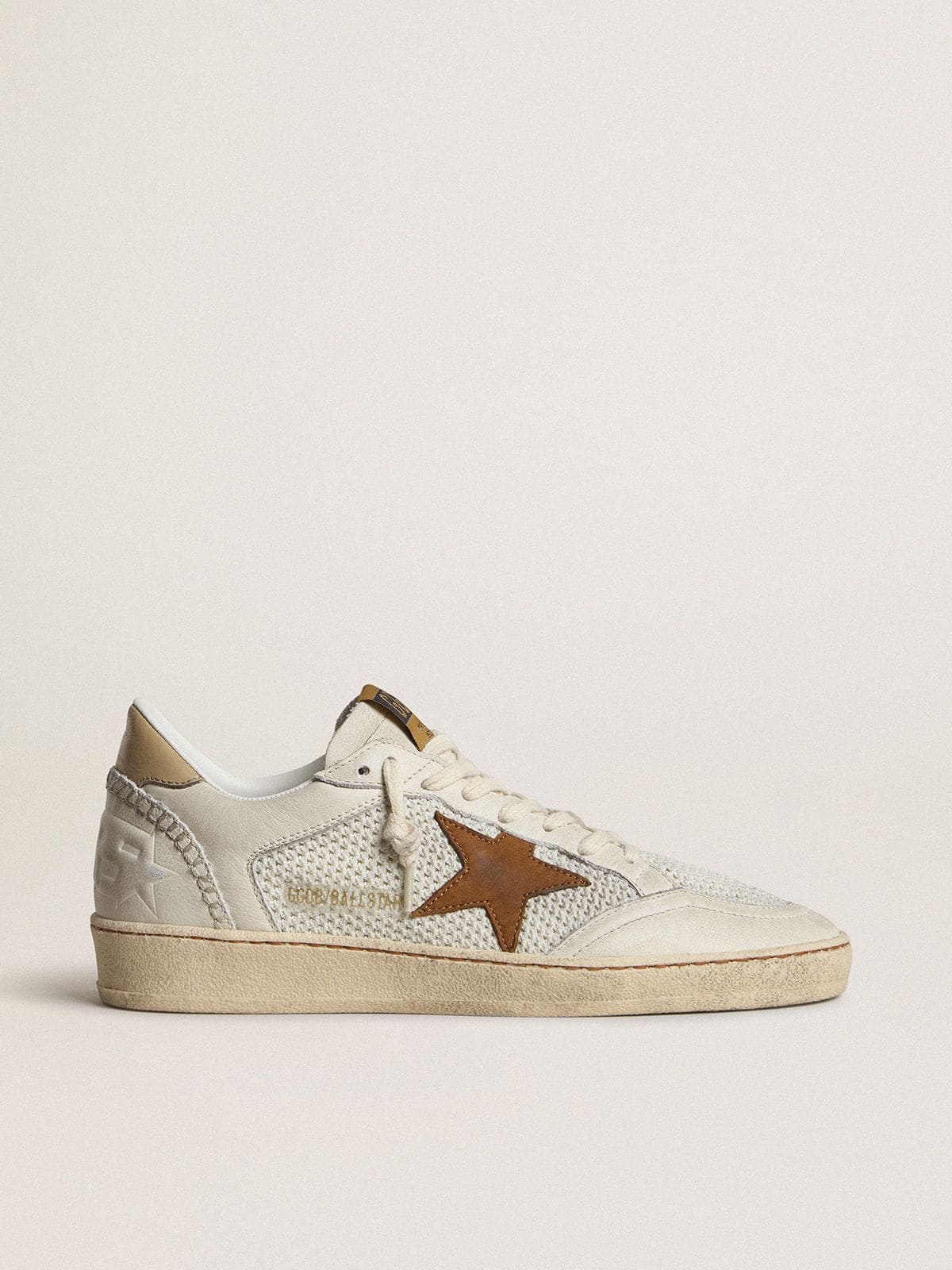 Golden Goose Ball Star Donna in Nappa e Rete Bianca con Stella in Nabuk Color Tabacco e Talloncino Beige