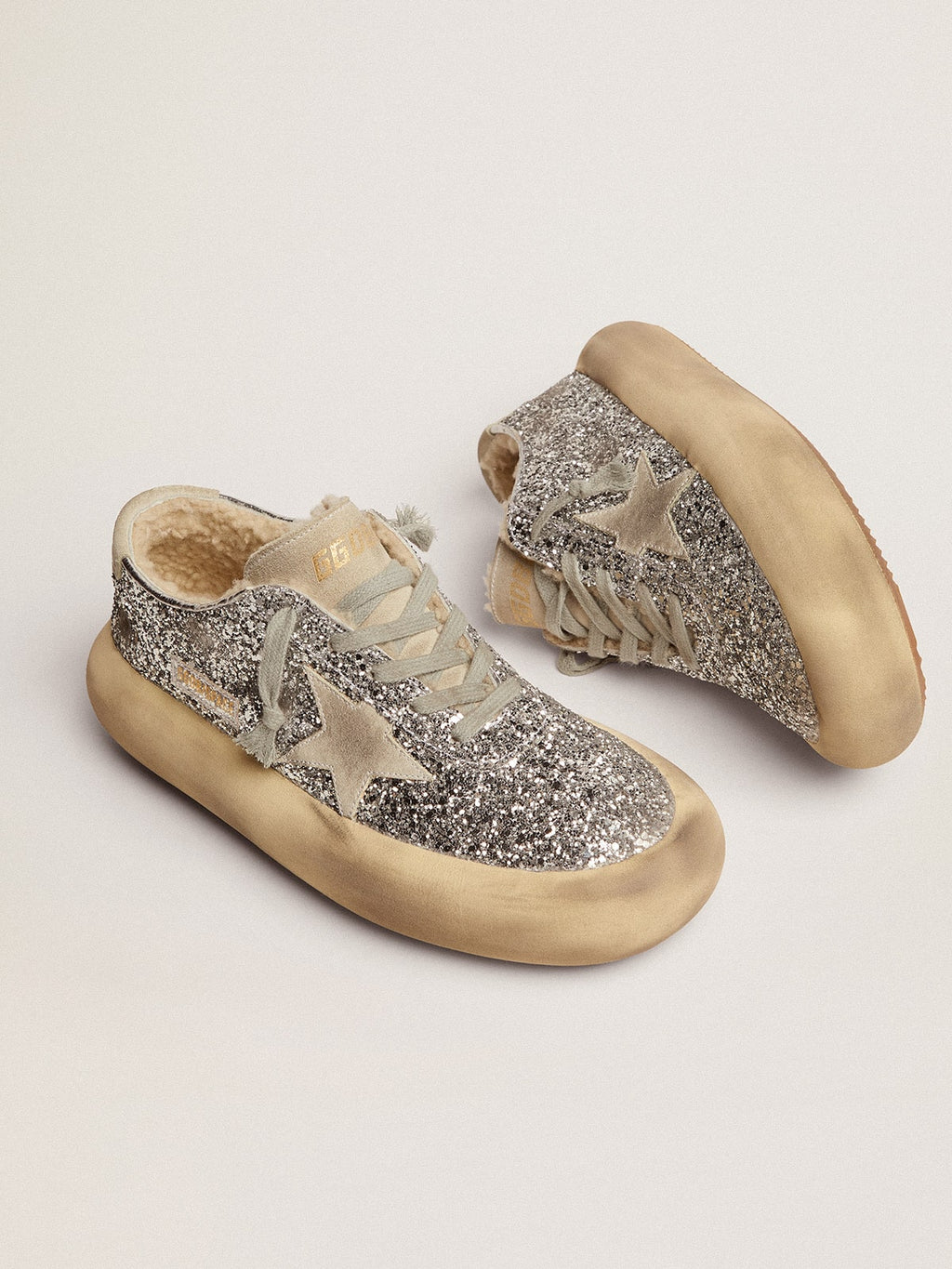Golden Goose Scarpe Space Star Donna in Glitter Argento e Fodera in Shearling