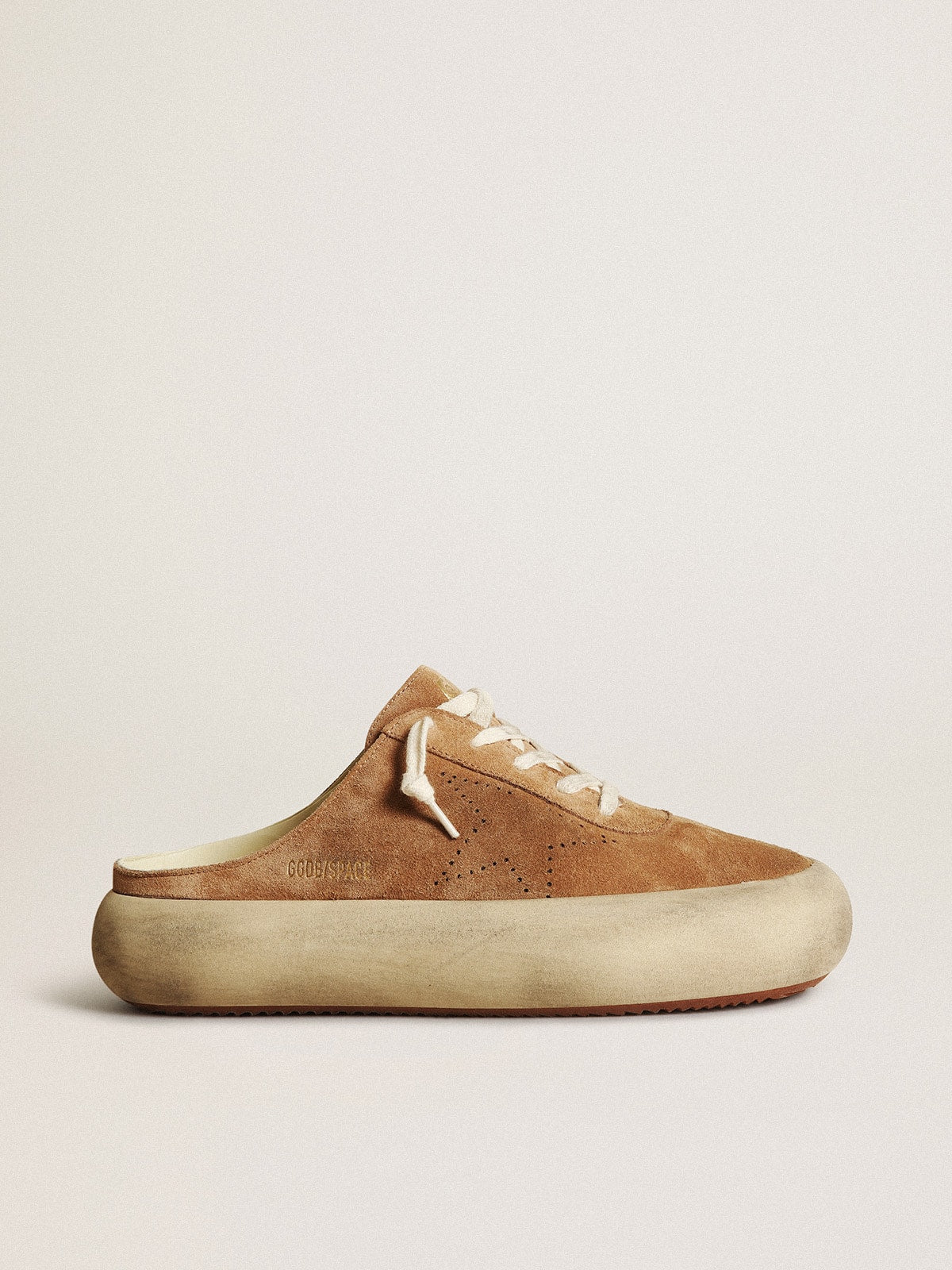 Golden Goose Space Star Sabot Donna in Suede Tabacco con Stella Traforata