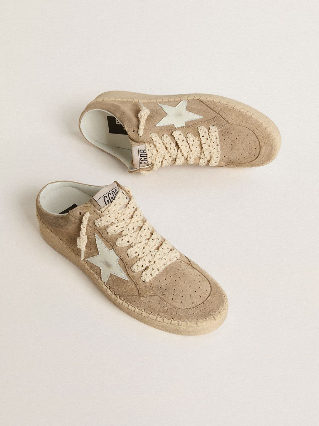 Golden Goose Ball Star Sabot Donna in Suede Beige con Stella in Pelle Bianca