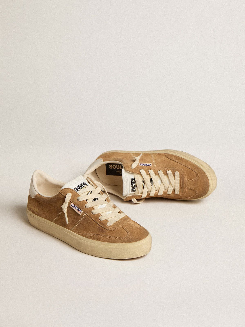 Golden Goose Soul Star Donna in Suede Color Cammello con Talloncino e Linguetta in Pelle Bianca