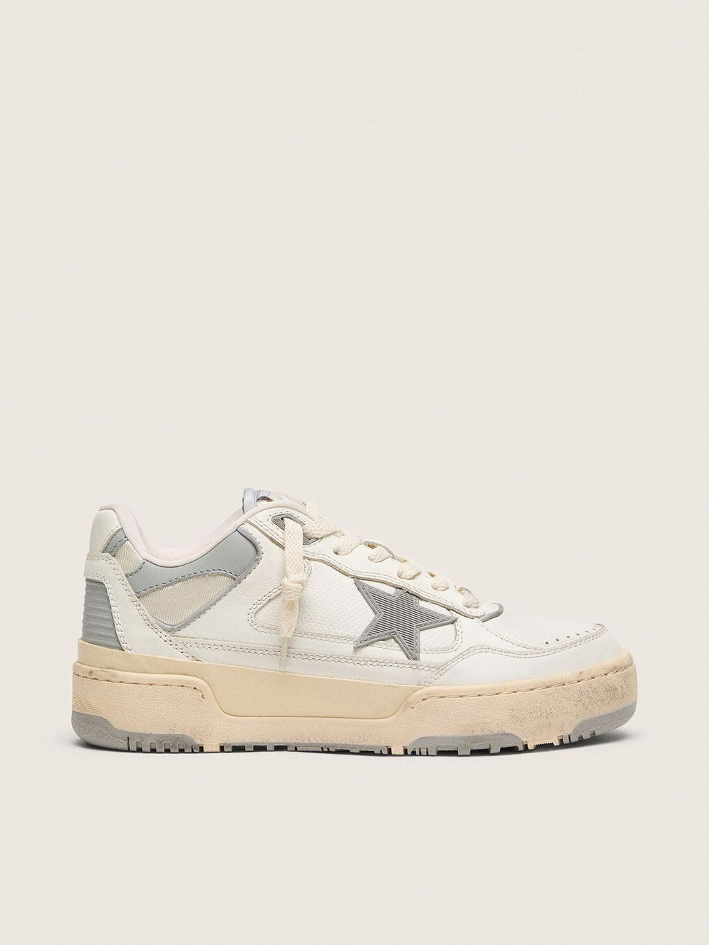 Golden Goose Forty2 Donna con Stella Grigia e Talloncino in Pelle Bianca