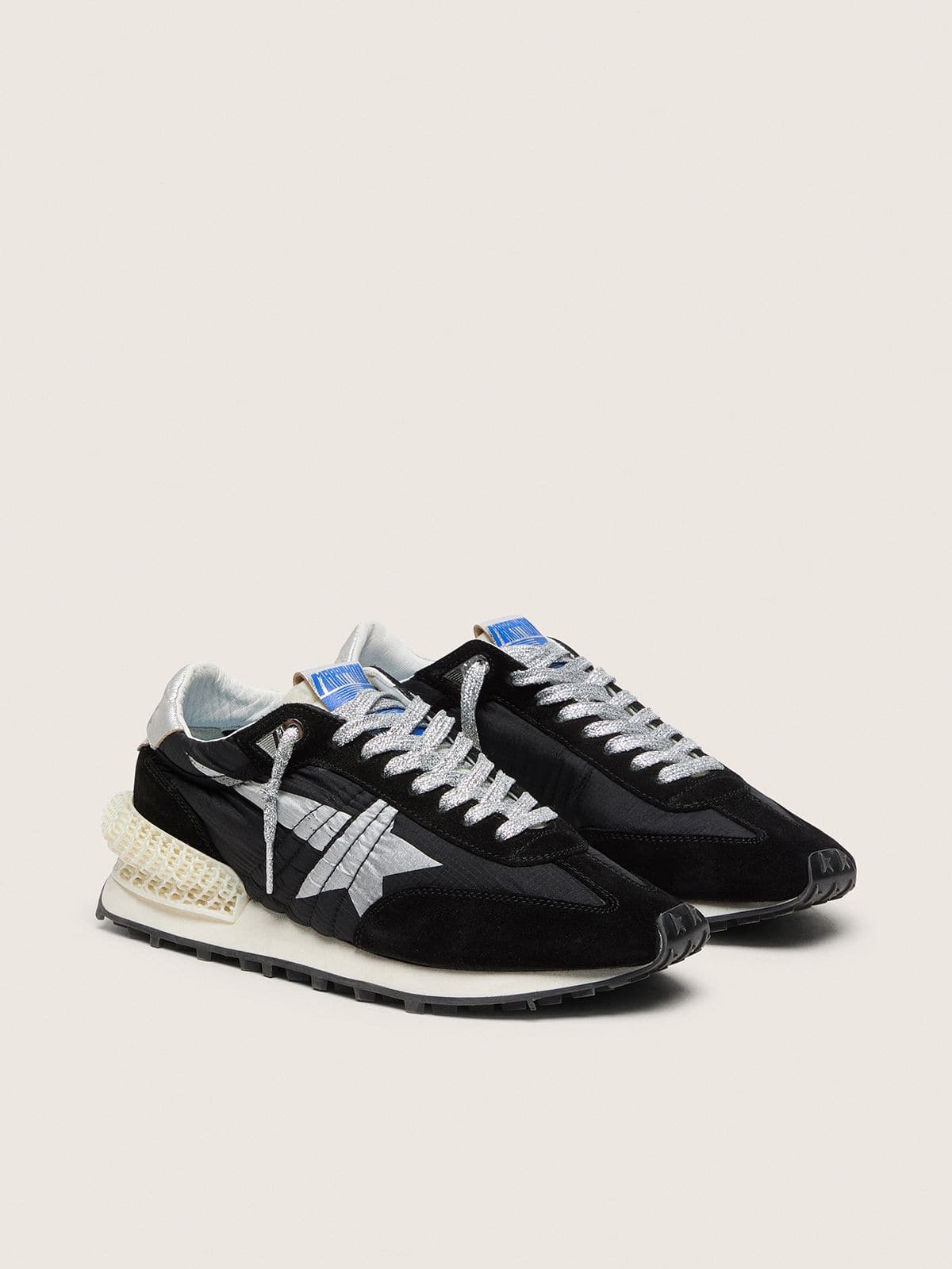 Golden Goose Marathon Donna con Tomaia in Nylon Ripstop di Colore Nero e Stella Argento
