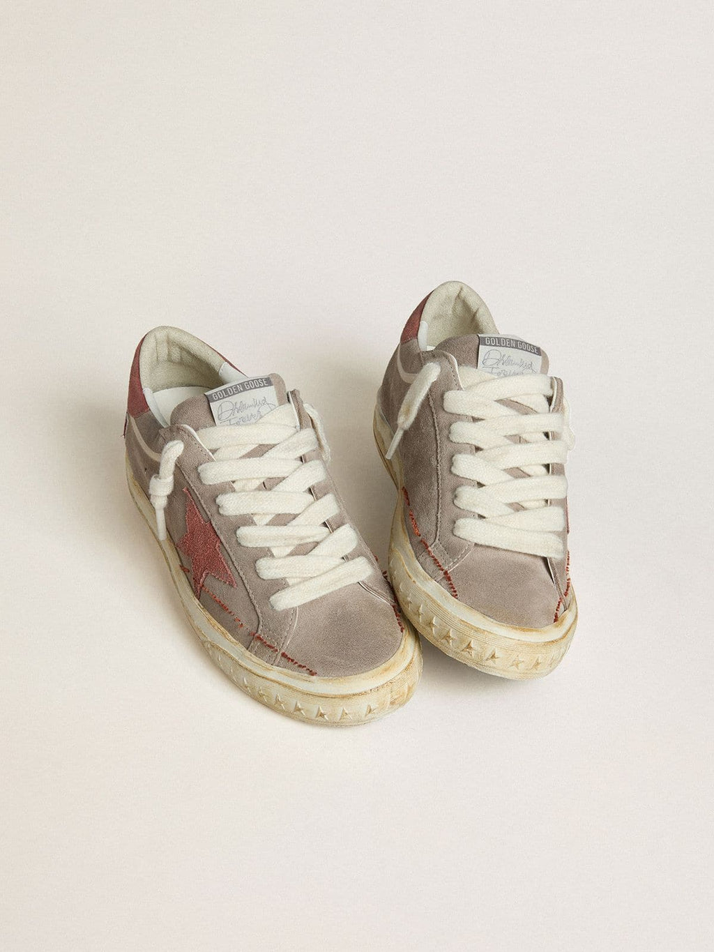 Golden Goose Super-Star Donna Ltd in Suede Grigio con Stella e Talloncino in Suede Cerato Rosso