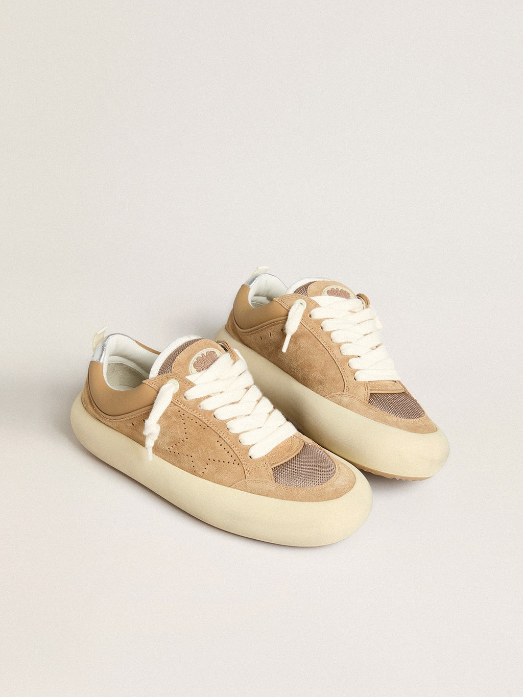 Golden Goose Space Star Cube Donna in Suede Tabacco con Stella Traforata