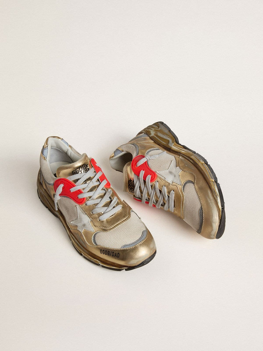 Golden Goose Dad Star Donna in Rete e Pelle Laminata Dorata con Stella in Pelle Bianca