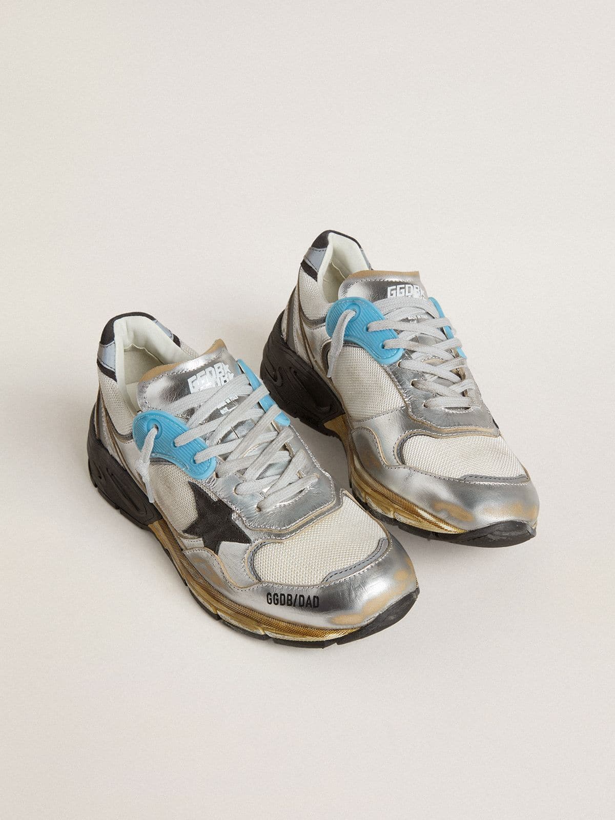Golden Goose Dad Star Donna in Rete e Pelle Laminata Argento con Stella in Suede Nero