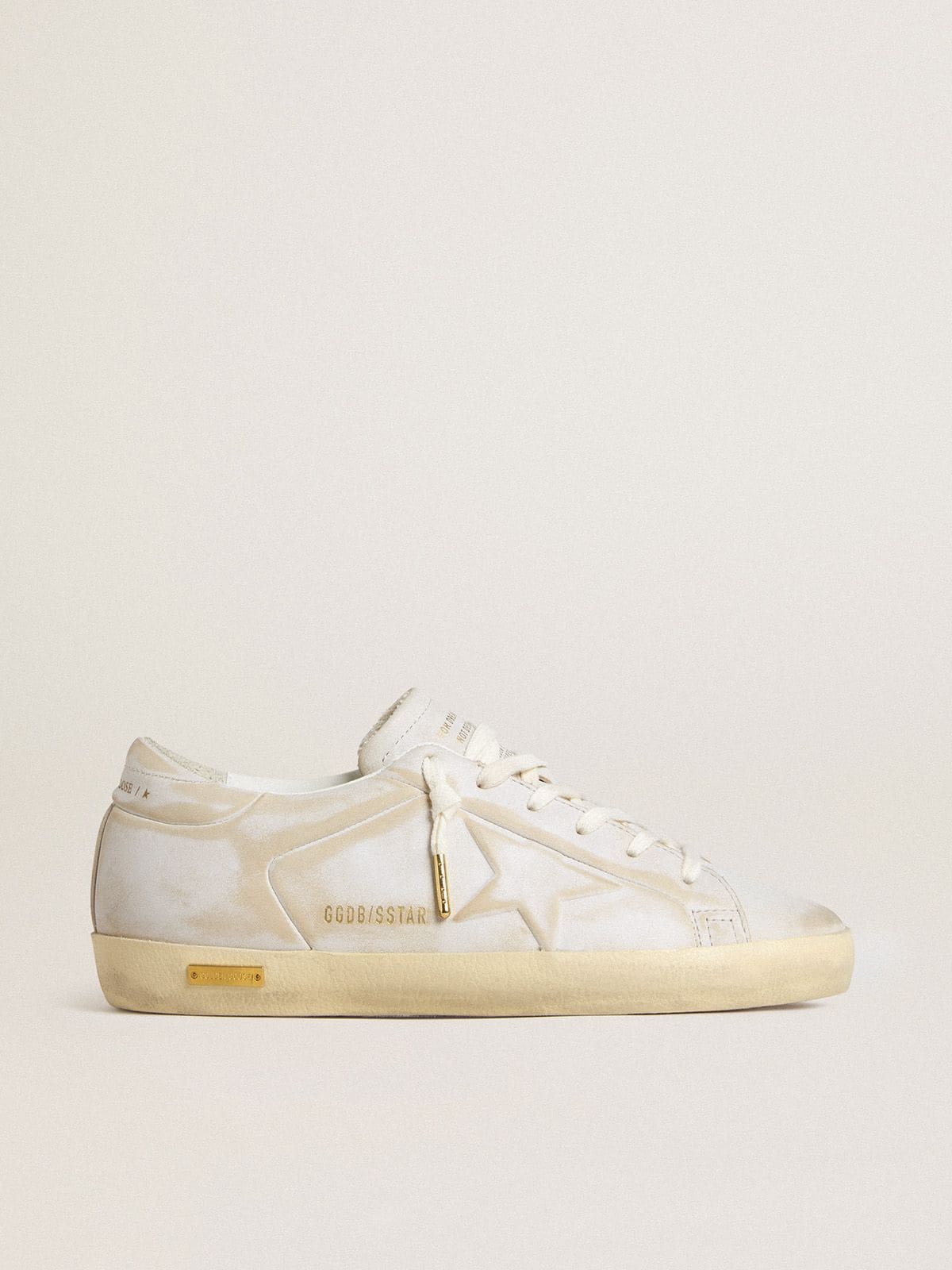 Golden Goose Super-Star Donna con Stella e Talloncino in Pelle Bianca Dall Effetto Lived in